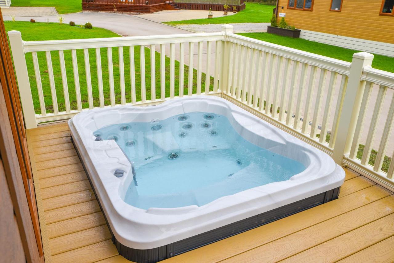 Rowan Lodge With Hot Tub Malton Εξωτερικό φωτογραφία